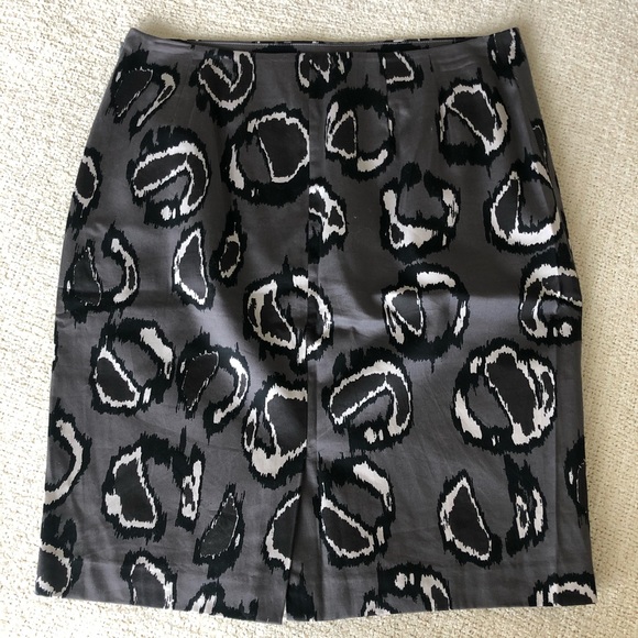 Ann Taylor Animal Print Pencil Skirt - Picture 6 of 7